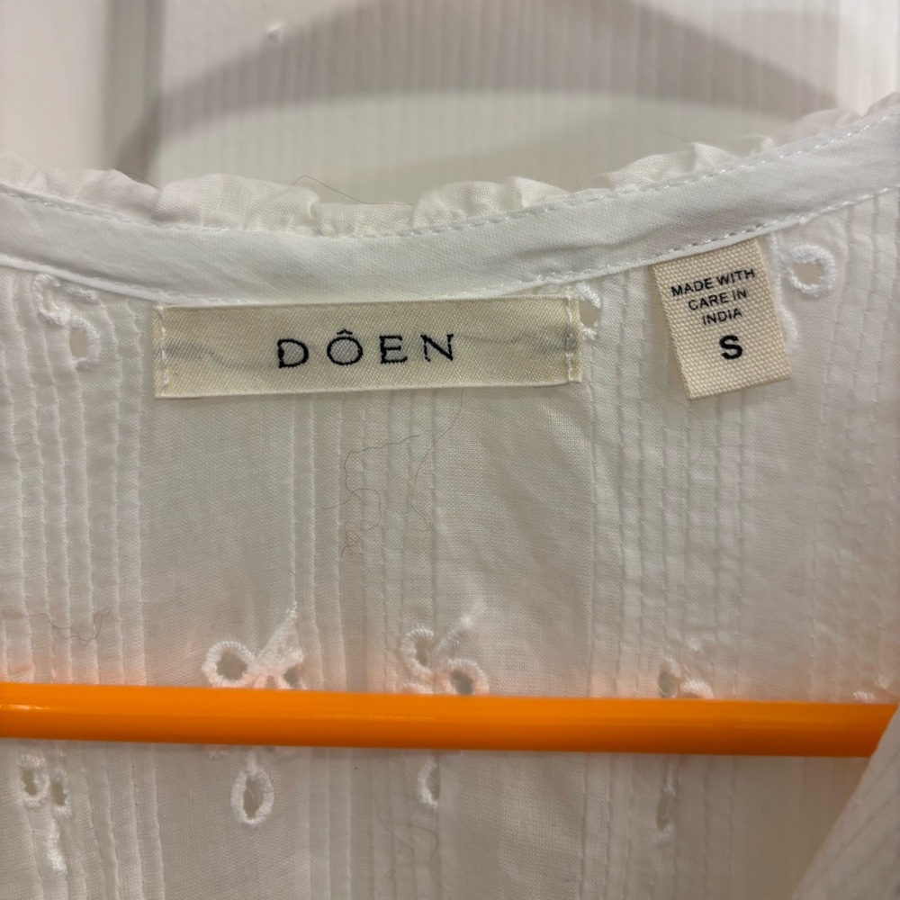 Doen Henri Top in Eyelet Salt - Picture 4 of 6